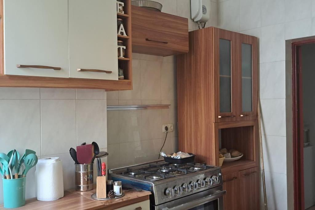 Mendes Family Homestay - B&B In The Heart Of Praia Bagian luar foto